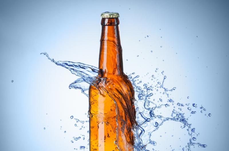 Pivovar Radegast vaří první pivo ze vzdušné vlhkosti: Inovace ČVUT v boji proti nedostatku vody