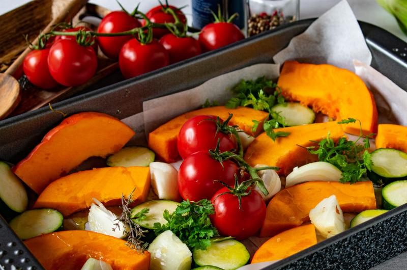 Pozor na syrovou zeleninu: Které druhy je lepší jíst tepelně upravené?
