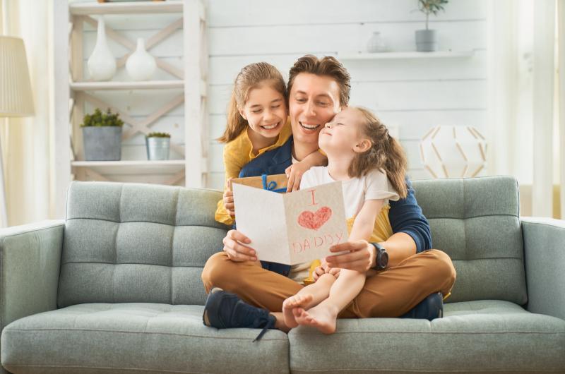 Mezinárodní den otců: 5 tipů na dárky, které mu zaručeně udělají radost