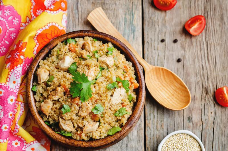 Jednoduchá kuřecí quinoa v jednom hrnci: Rychlý recept pro každého