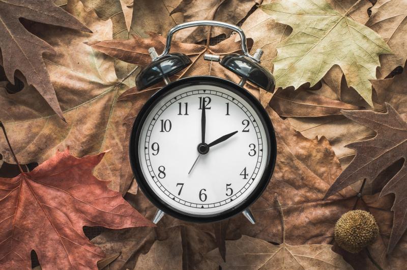 Časový posun v neděli 27.10.2024: Jak měníme čas?