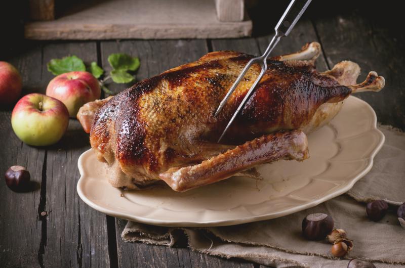 Jak připravit svatomartinskou husu? Recept, který zaručí křupavou kůrčičku a šťavnaté maso