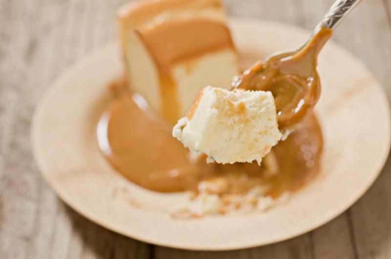 Jednoduchý recept na tvarohový koláč s Biscoff bez pečení, který si ihned zamilujete