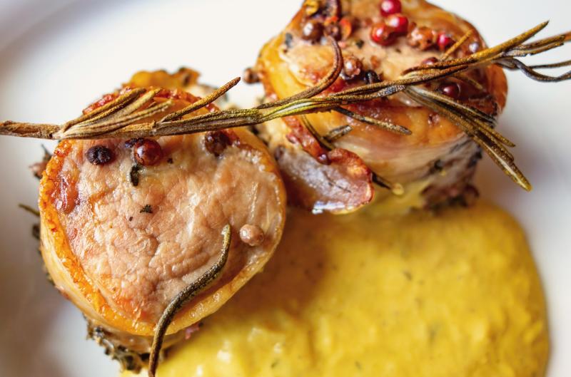 Recept na vepřovou panenku v medovo-hořčičné omáčce se smetanou