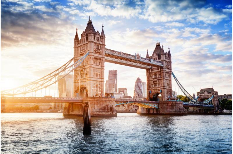 Ode dneška bez ETA do Británie neodletíte! Nová povinnost pro Čechy už platí
