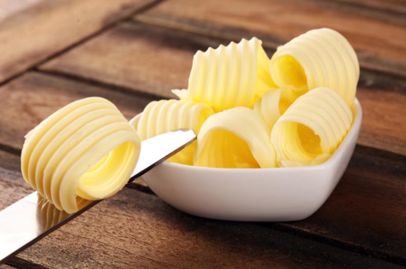 Než si namažete další rohlík: Pravda o margarínu, kterou byste měli znát