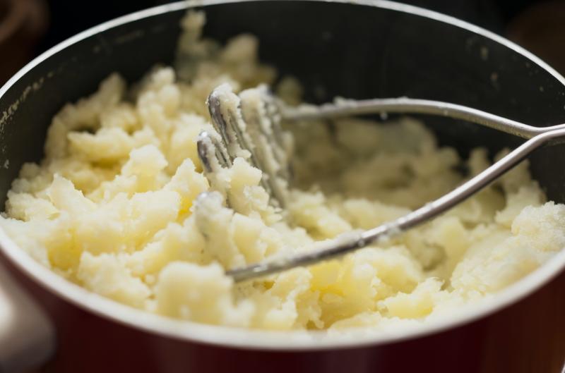 Bramborová kaše bez hrudek: Tuhle chybu dělá při vaření skoro každý!