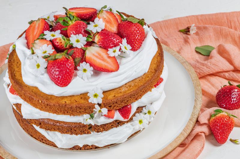 Piškotový dort s jahodami: Recept, který chutná jako od babičky