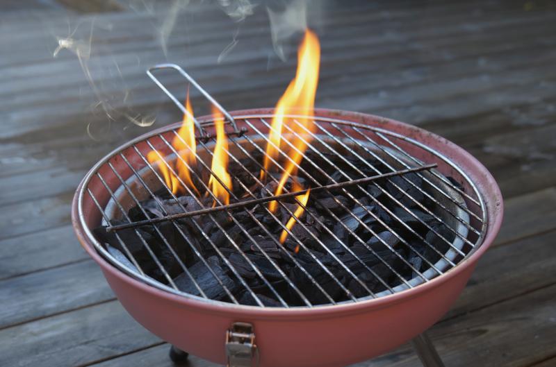 Jak správně rozpálit gril: 7 tipů, díky kterým bude grilování hračka