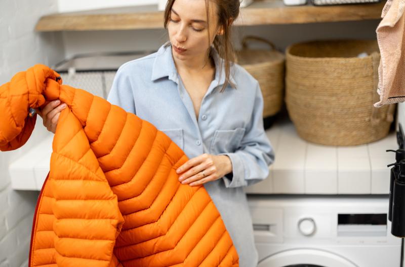 Zachraňte svou péřovku: chyby při praní, které ničí tvar i peří