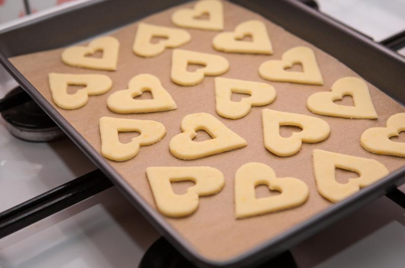 Trhá se vám linecké těsto? Tyto chyby dělá většina lidí – a přitom stačí drobné změny!