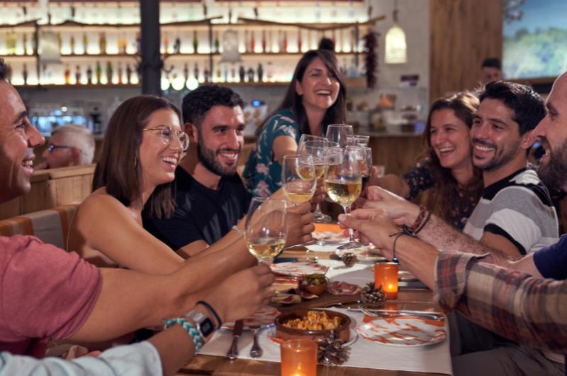 Šokující pravda: Jak dlouho trvá, než se játra opravdu zotaví po alkoholu z vánočních a silvestrovských večírků!