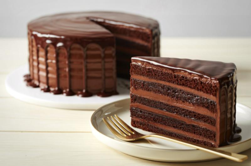 Čokoládová poleva, která nepraská: Stačí jeden trik k dokonalému lesku