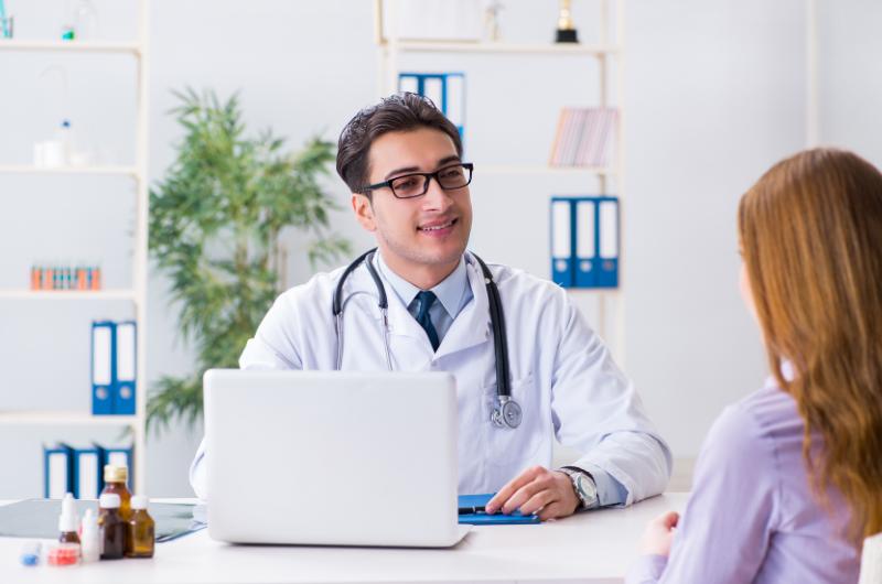 Lékaři bijí na poplach: Po padesátce většina lidí riskuje víc, než si myslí