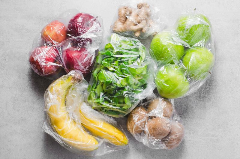 Sáčky na ovoce zdarma? Položte je na váhu a uvidíte pravdu