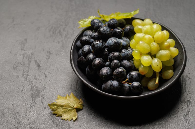 Zelené nebo červené hrozny? Jedna z těchto odrůd má pro zdraví výrazně větší přínos