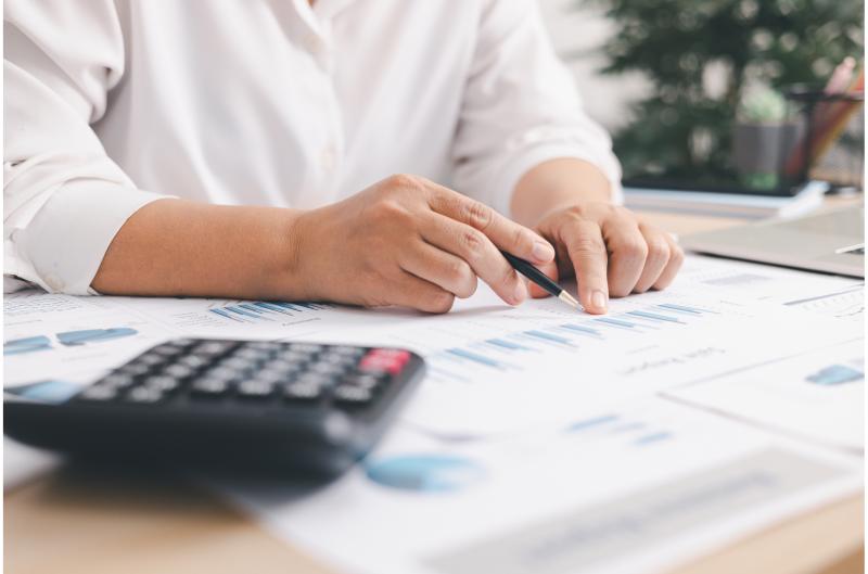 Superdávka 2026: Kdo na ni dosáhne a kolik peněz může stát vyplatit?