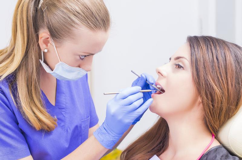 7 vět, které můžete říct zubaři, pokud máte panický strach. Mohou změnit celý průběh návštěvy