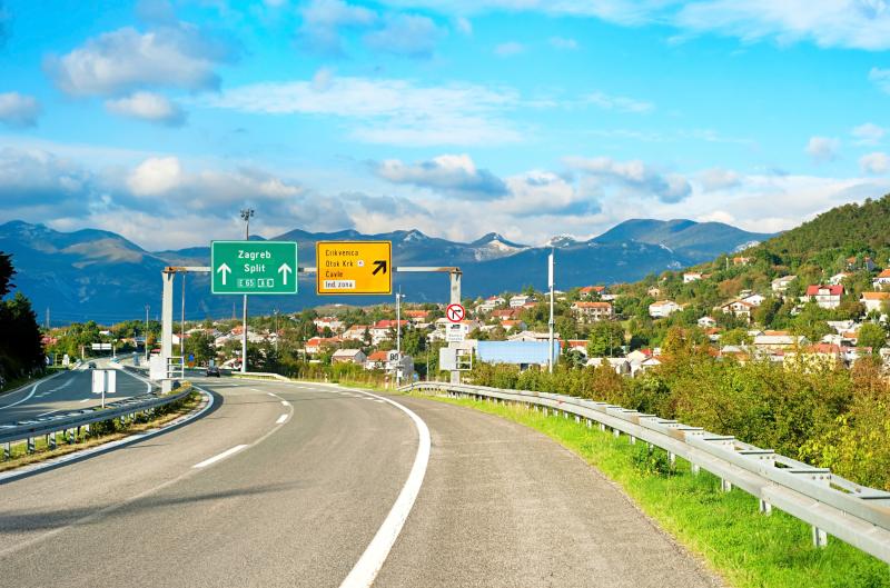 Kolony do Chorvatska letos vznikají úplně jinde. Hranice už nejsou tím, co řidiče nejvíc zdrží