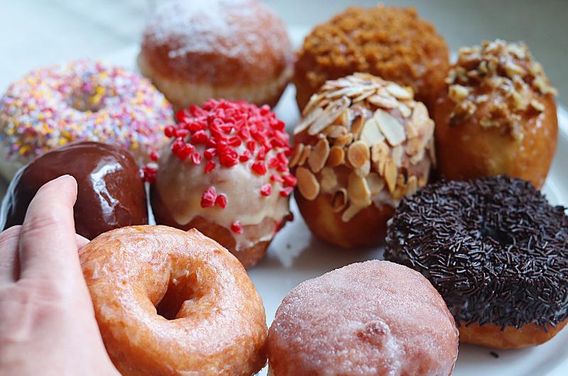 Po Popeyes a Five Guys přichází další americká bomba. Češi se dočkají slavných donutů