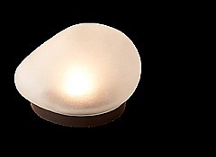 Solární lampa ve tvaru oblázku