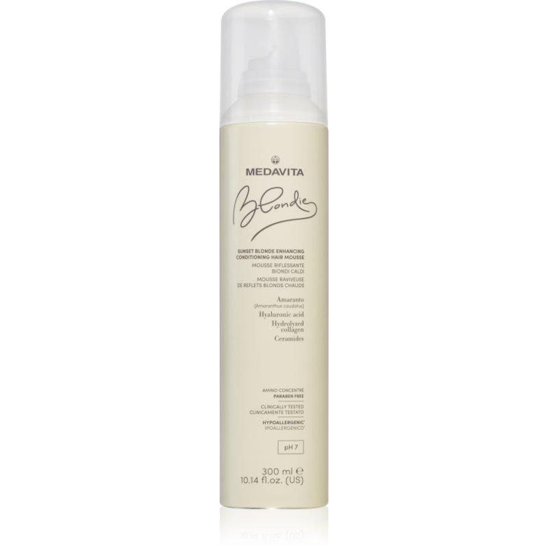 Medavita Blondie Sunset Blonde Enhancing Conditioning Hair Mouse pěnový kondicionér pro teplé odstíny blond 300 ml