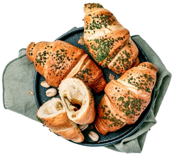 Croissant s pistáciovým krémem