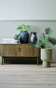 2) Umělá rostlina GILLIAN