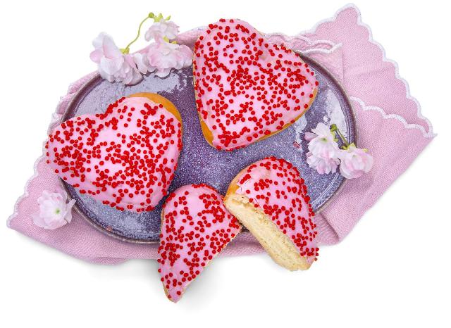 Srdcová kobliha s malinovou náplní