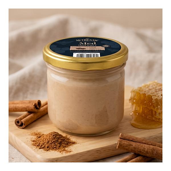 Authentic med skořicový